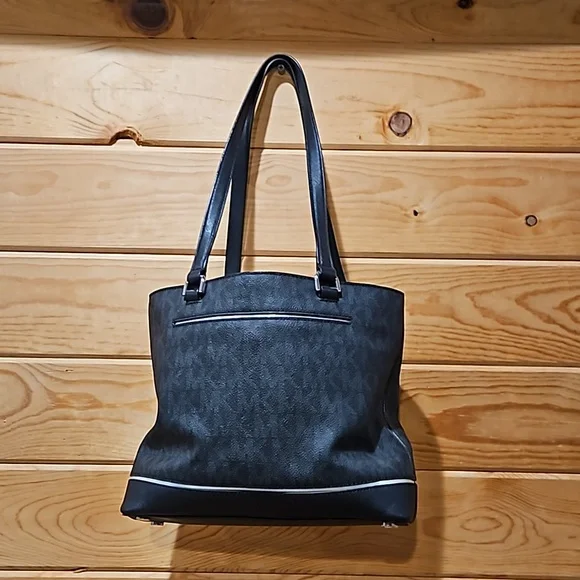 Handbag - Picture 2 of 6